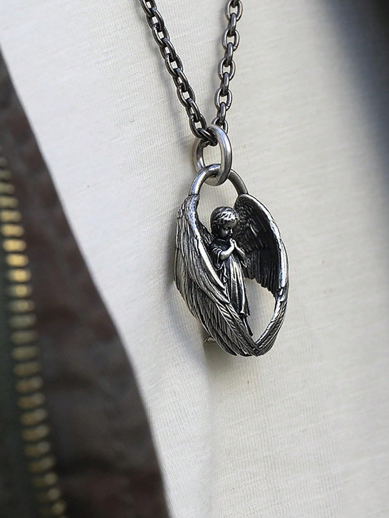 Vesper’s Prayer Pendant